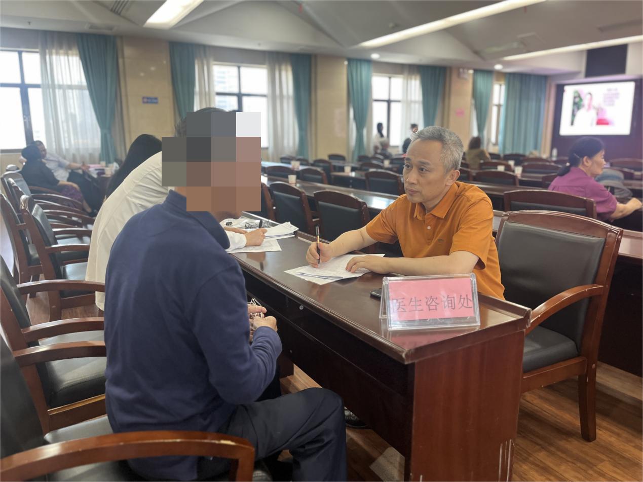 全省离退休老同志认知筛查：温情+科技，共筑记忆防线