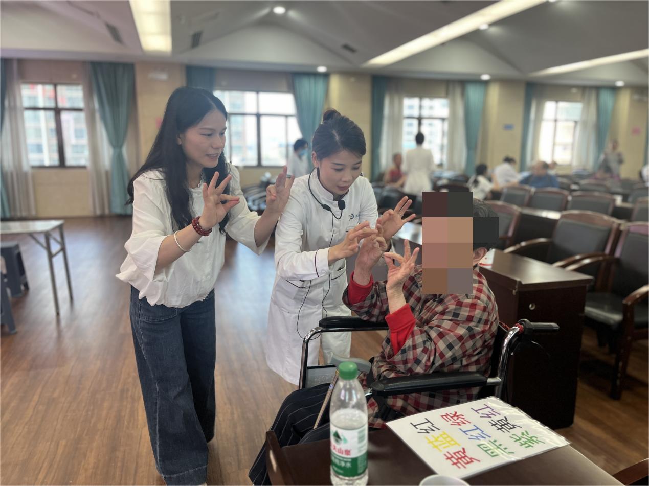 全省离退休老同志认知筛查：温情+科技，共筑记忆防线